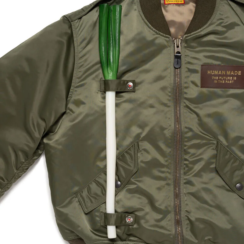 Pokémon x Human Made Farfetch'd Bomber Jacket (détail de la sangle) 
