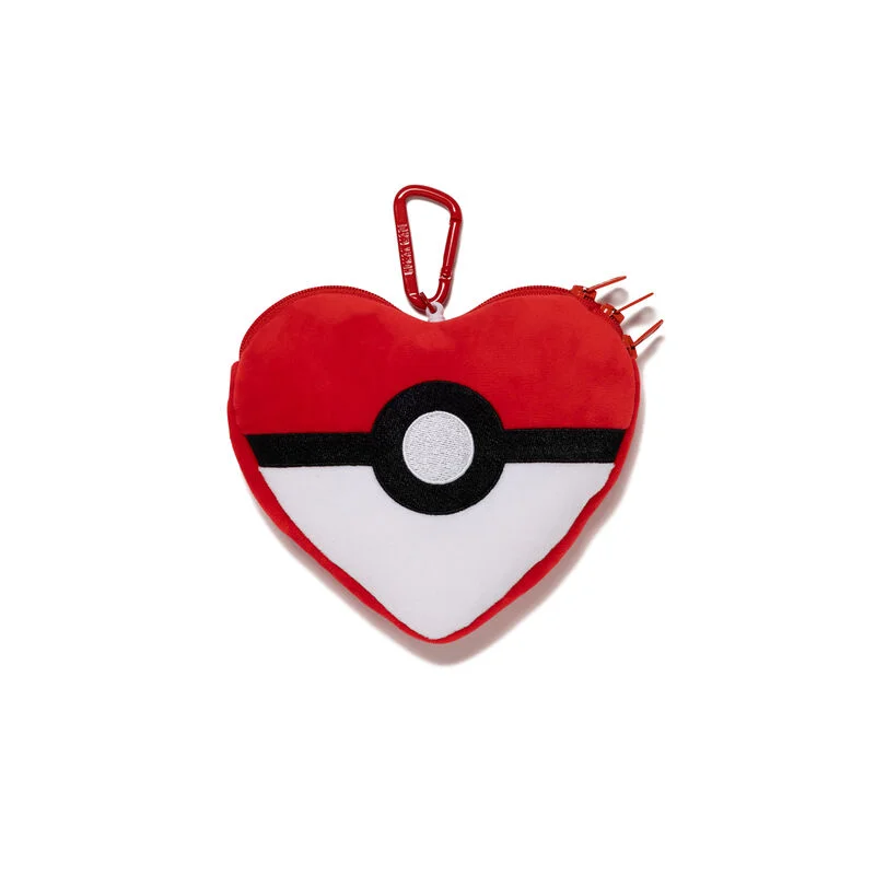 Pochette cœur Poké Ball en peluche Pokémon x Human Made
